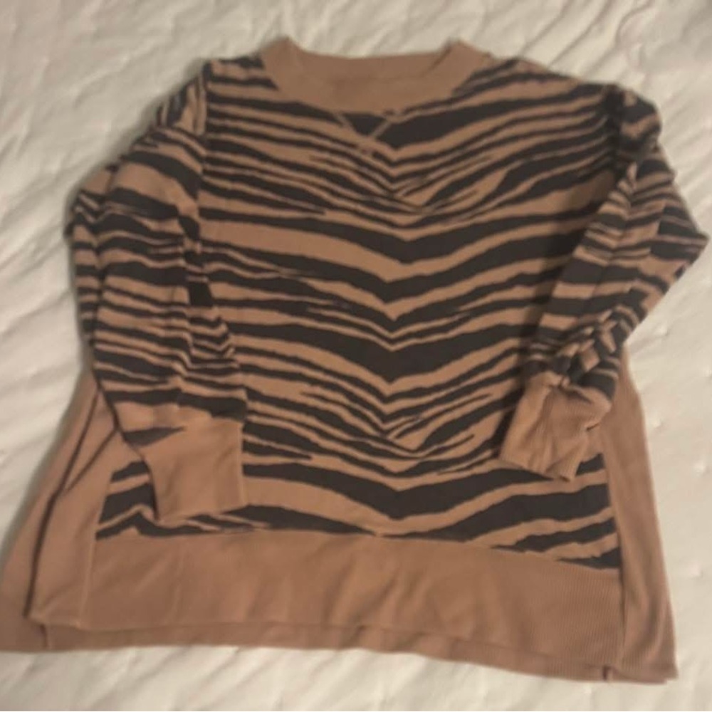 Aerie Tan and Black Animal Print Sweater